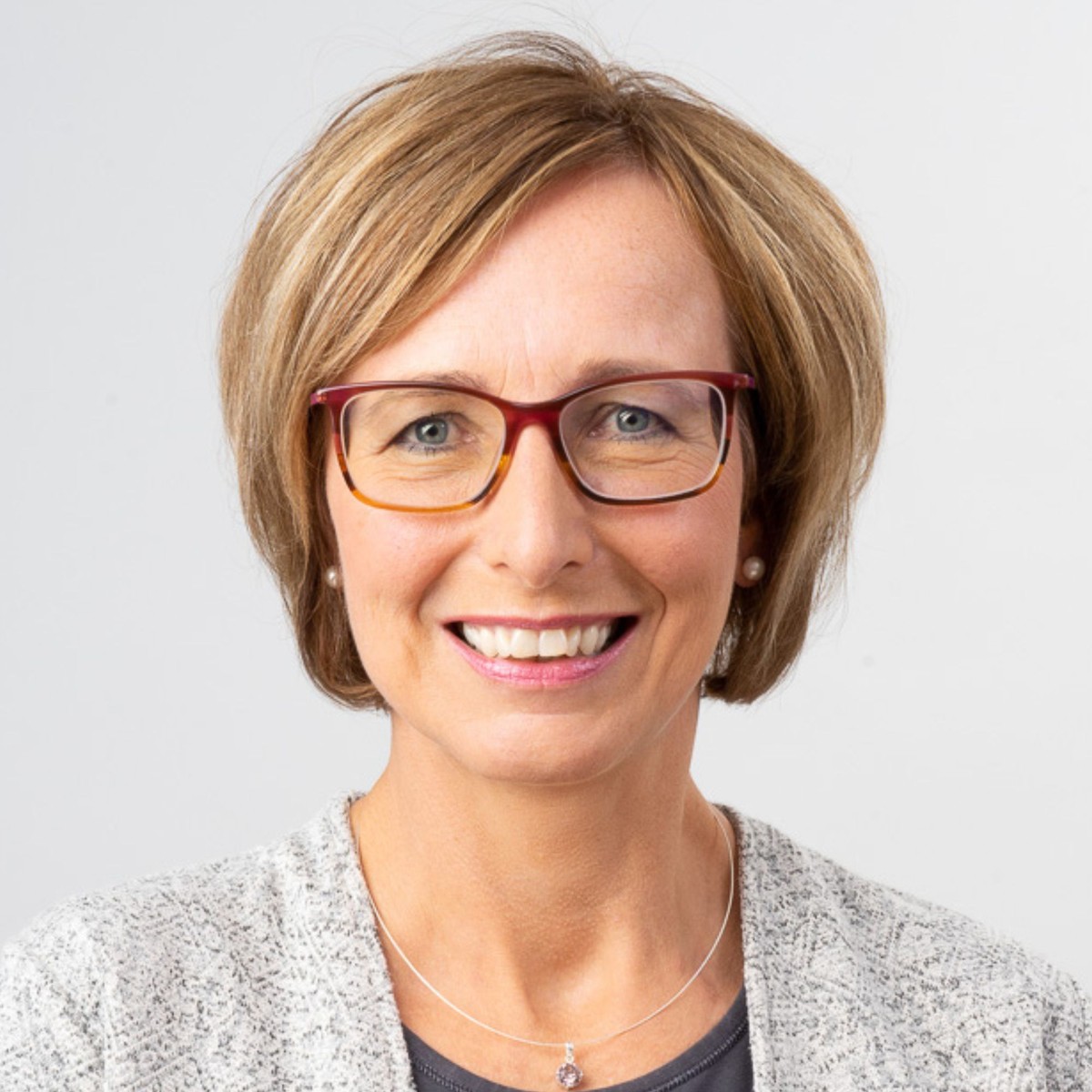 Claudia Schmidt, Logistikexpertin